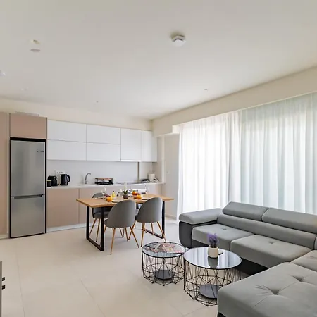 Sunlit Luxury Apartment, Rhodes Apartment *